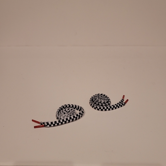 Vans Burgundy Sneakers with Checkered Laces - Picture 9 of 10